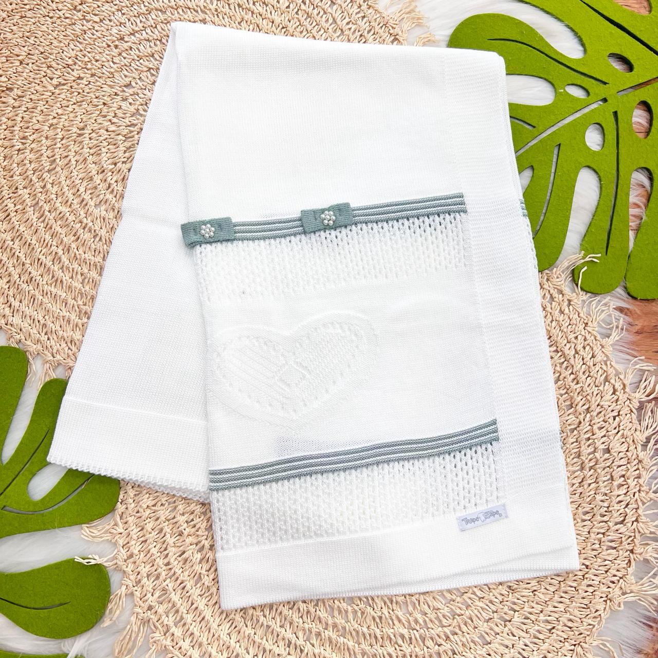 Manta de Linha Coração Dois Laços - Branco e Verde